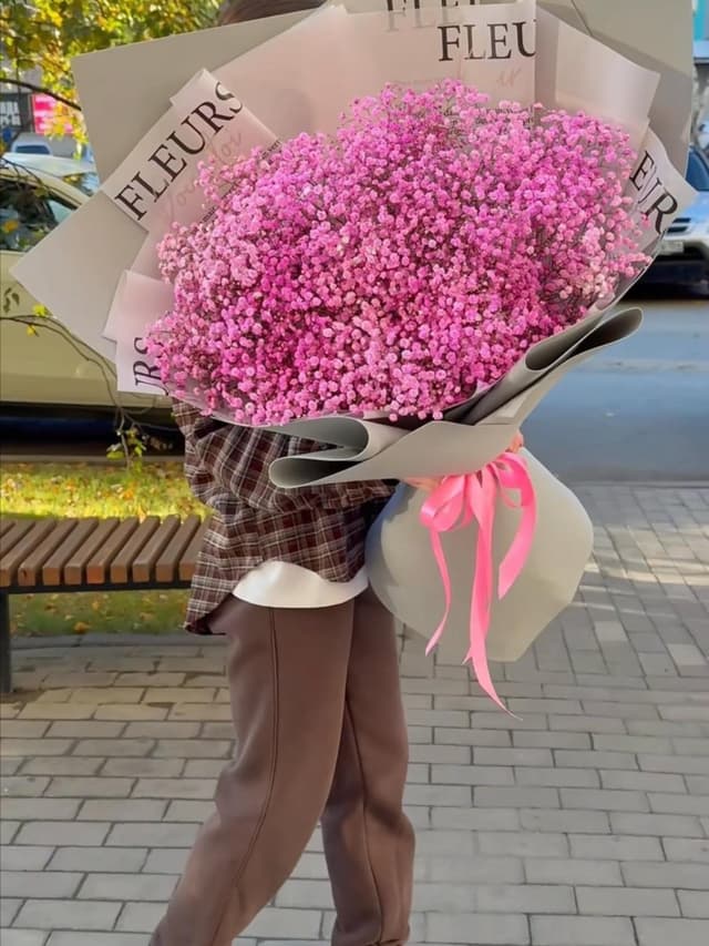 Букет с гипсофилой