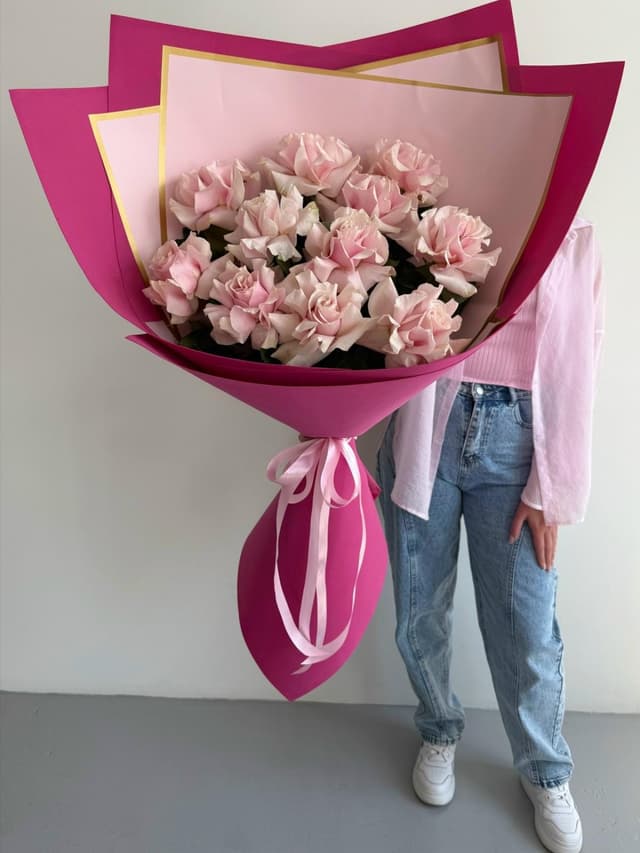 Букет из нежно розовых ажурных роз