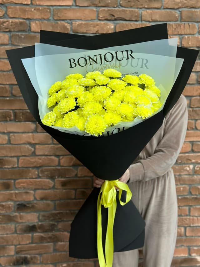 Букет из желтых хризантем