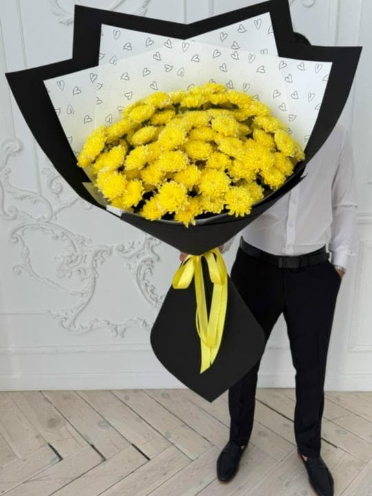 Букет из желтых хризантем