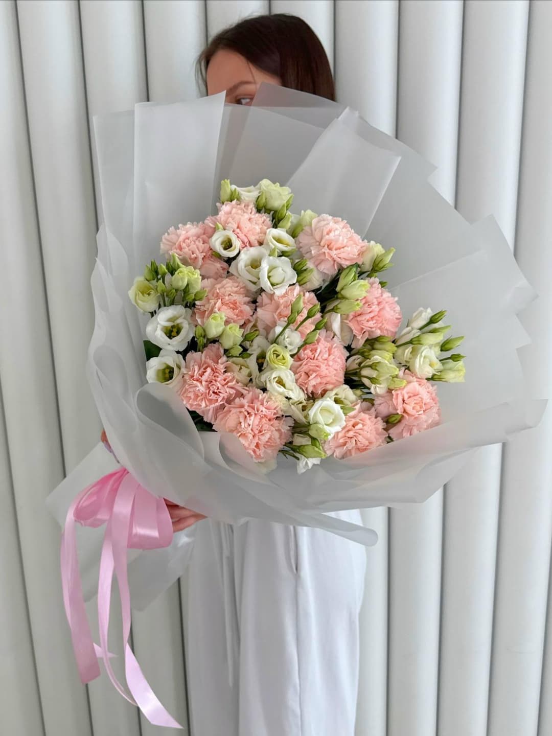 Букет эустом и гвоздик