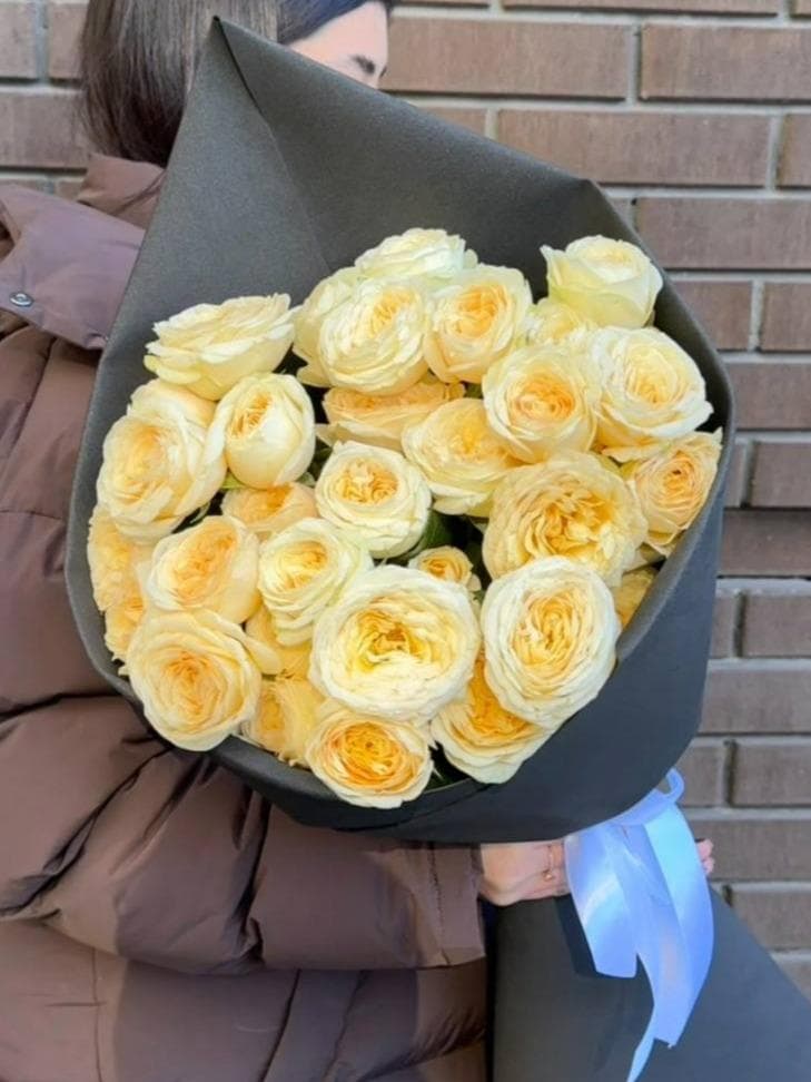 Букет кремовых роз